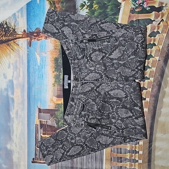 Wit‎ & Wisdom Animal Print High Waist Jeans Size 10P Petite - Picture 4 of 5